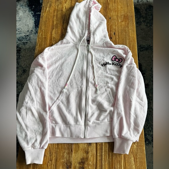 Forever 21 x Hello Kitty Mermaid Hoodie/ shorts set - Picture 2 of 11